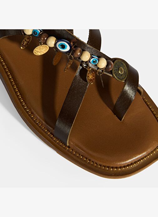 Desa Desa Kahverengi Kahve Kadın Toka Detaylı Aksesuarlı Deri Sandalet Boyner'de! Kahverengi - 8. görsel