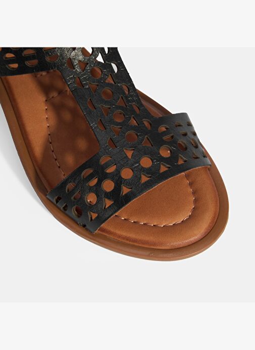 Kadın Siyah Cırt Detaylı Perforeli Deri Sandalet - Görsel 7