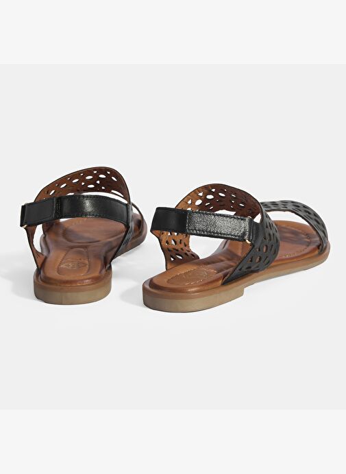 Kadın Siyah Cırt Detaylı Perforeli Deri Sandalet - Görsel 9