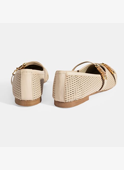 Kadın Bej Metal Toka Aksesuarlı Deri Babet - Görsel 9