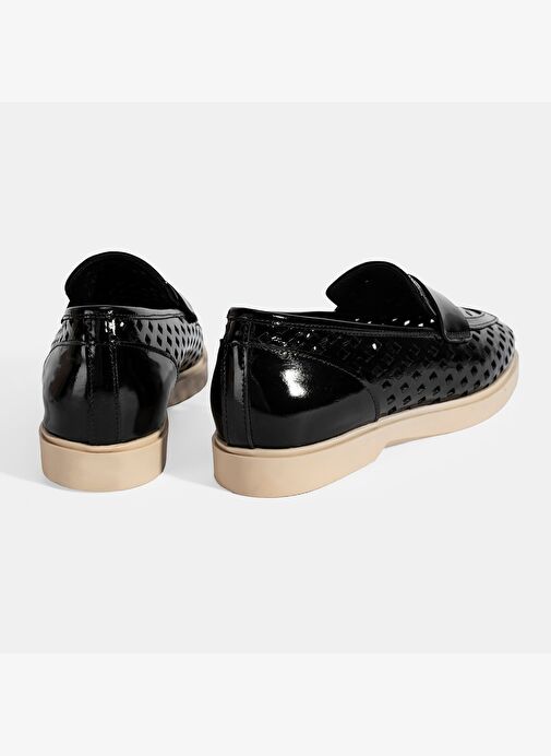 Kadın Siyah Perforeli Rugan Loafer - Görsel 8