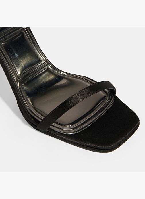 Kadın Siyah Toka Detaylı Topuklu Abiye Sandalet - Görsel 6