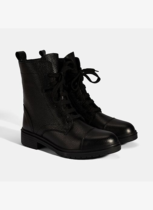 Kadın Siyah Bağcıklı Deri Postal Bot - Görsel 2