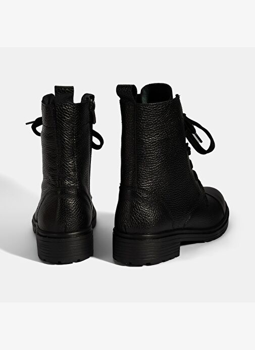Kadın Siyah Bağcıklı Deri Postal Bot - Görsel 9