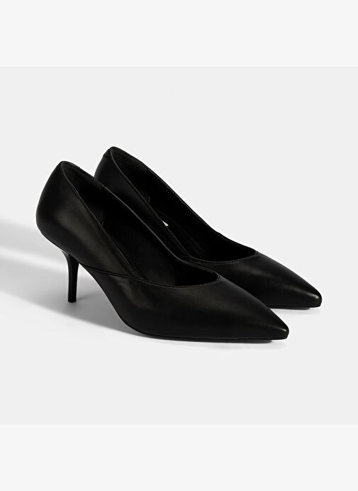 Kadın Siyah Deri Topuklu Klasik Ayakkabı - Görsel 2