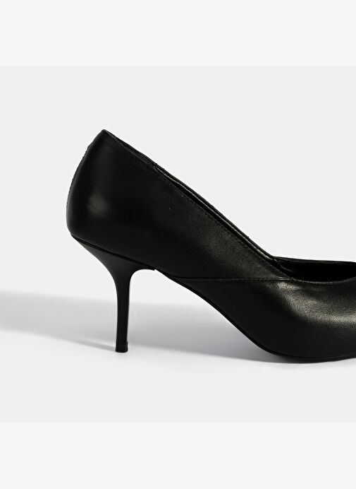 Kadın Siyah Deri Topuklu Klasik Ayakkabı - Görsel 7
