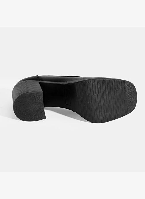 Kadın Siyah Metal Toka Detaylı Kalın Topuklu Loafer - Görsel 5