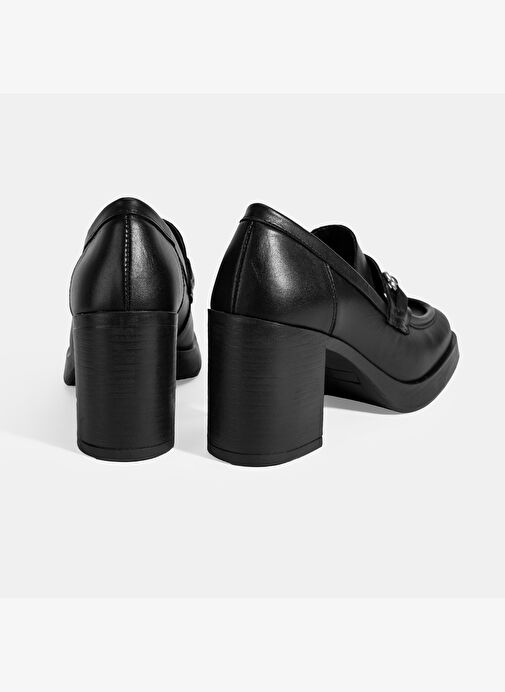 Kadın Siyah Metal Toka Detaylı Kalın Topuklu Loafer - Görsel 9