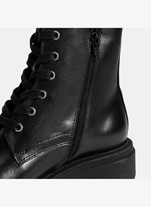 Kadın Siyah Bağcıklı Deri Postal Bot - Görsel 7