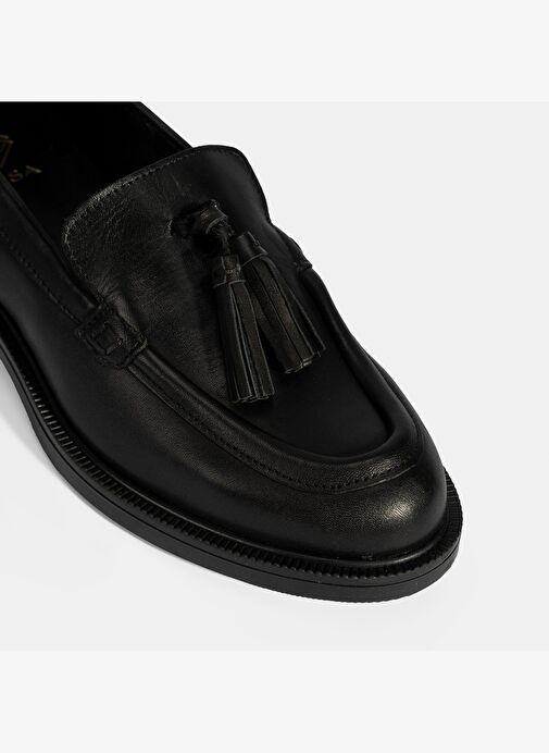 Kadın Siyah Püskül Detaylı Deri Loafer - Görsel 7