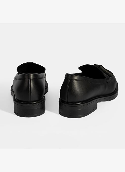 Kadın Siyah Püskül Detaylı Deri Loafer - Görsel 9