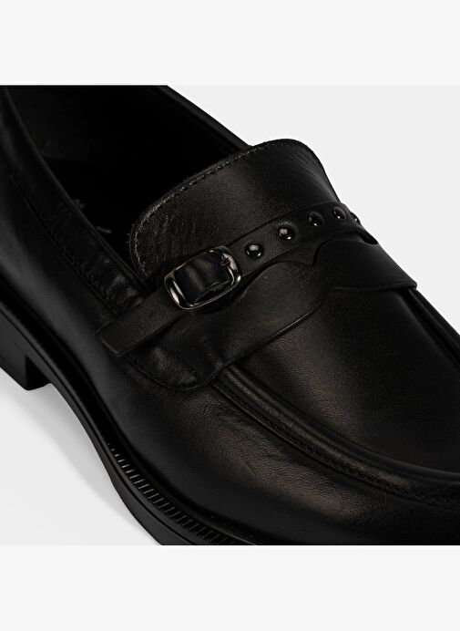 Kadın Siyah Metal Toka Detaylı Deri Loafer - Görsel 7