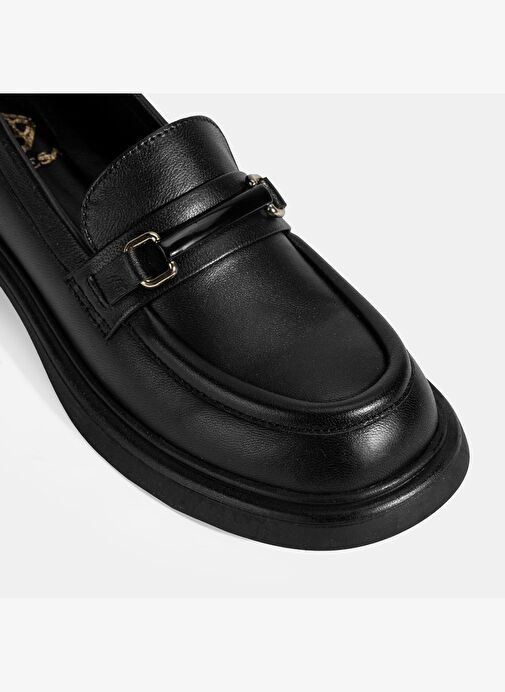 Kadın Siyah Metal Toka Detaylı Deri Loafer - Görsel 7