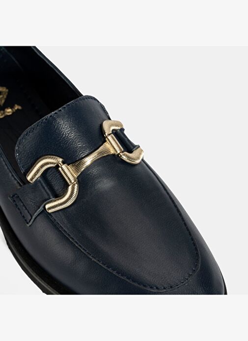 Kadın Lacivert Metal Toka Aksesuarlı Deri Loafer - Görsel 7