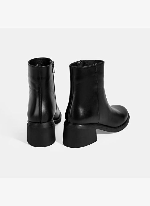 Kadın Siyah Fermuarlı Topuklu Deri Bot - Görsel 8