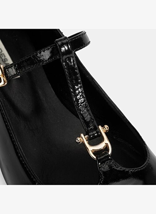 Kadın Siyah Toka Aksesuarlı T-Bant Rugan Topuklu Babet - Görsel 7