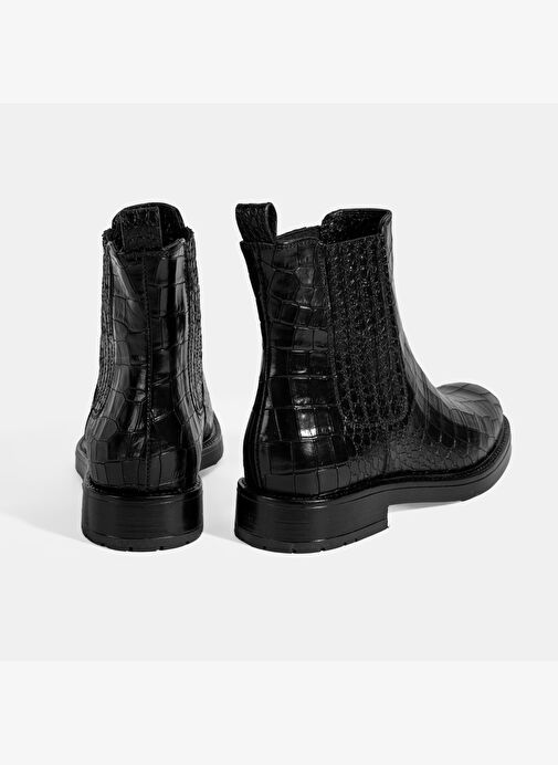 Kadın Siyah Kroko Baskılı Lastikli Deri Bot - Görsel 9
