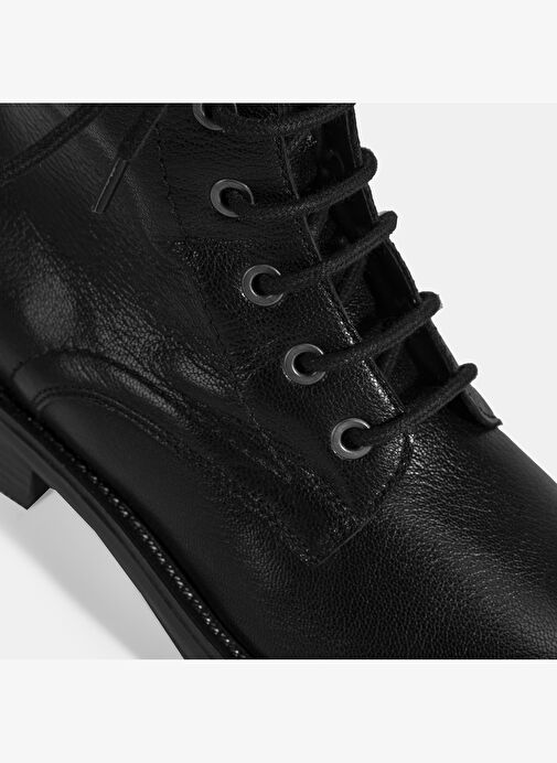 Kadın Siyah Bağcıklı Deri Postal Bot - Görsel 7