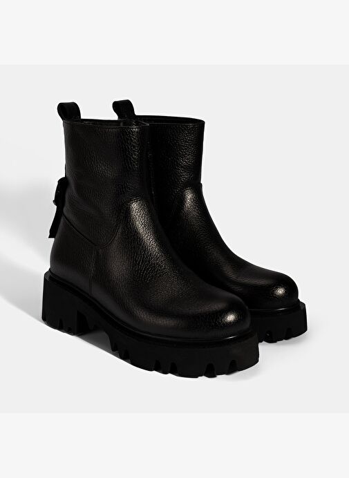 Kadın Siyah Kalın Tabanlı Deri Bot - Görsel 2