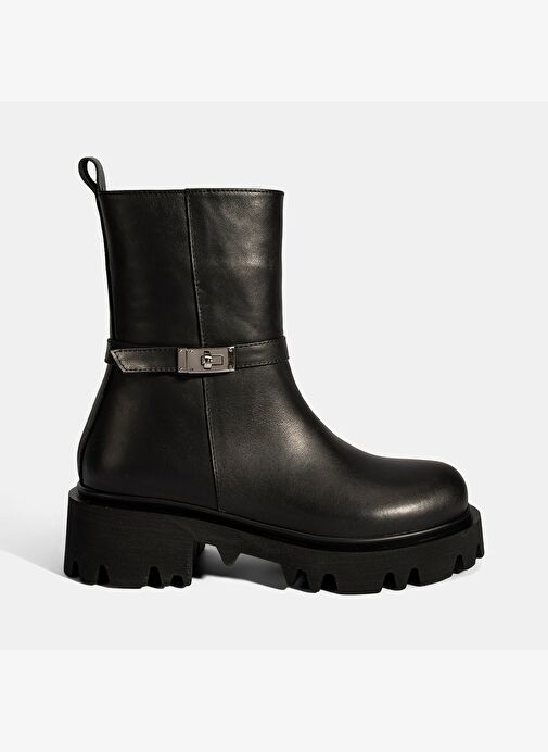 Kadın Siyah Metal Tokalı Kalın Tabanlı Deri Bot - Görsel 3