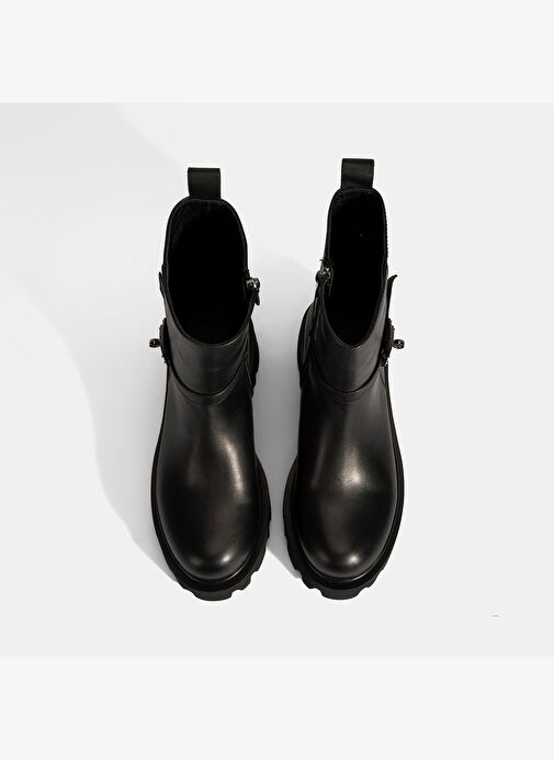 Kadın Siyah Metal Tokalı Kalın Tabanlı Deri Bot - Görsel 8