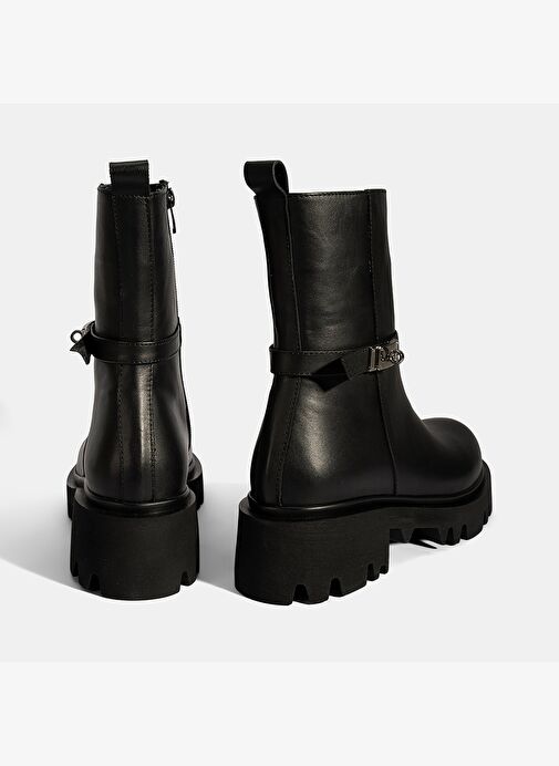 Kadın Siyah Metal Tokalı Kalın Tabanlı Deri Bot - Görsel 9