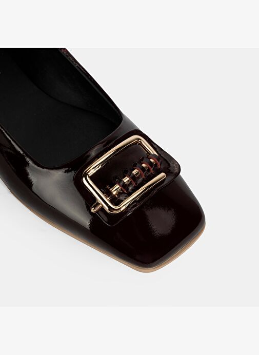 Kadın Bordo Metal Toka Aksesuarlı Rugan Babet - Görsel 7