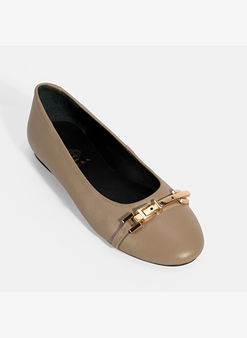 Kadın Kahve Metal Toka Aksesuarlı Deri Babet - Görsel 6