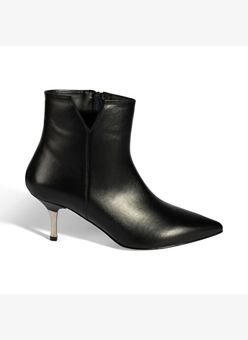 Kadın Siyah İnce Topuklu Sivri Burunlu Deri Bot - Görsel 3