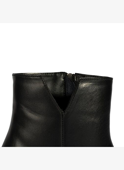 Kadın Siyah İnce Topuklu Sivri Burunlu Deri Bot - Görsel 8