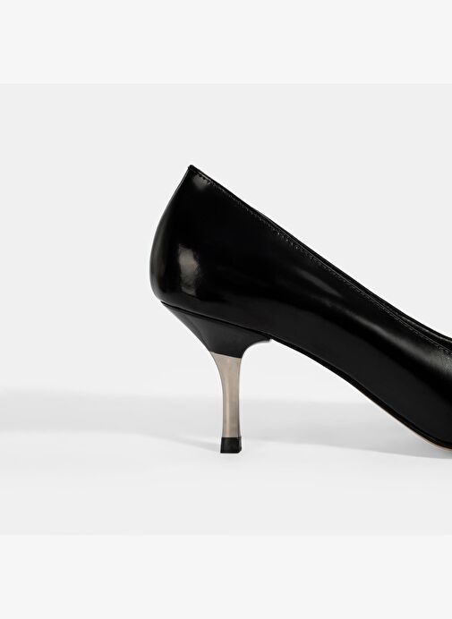 Kadın Siyah Metal Topuk Detaylı Rugan Abiye Ayakkabı - Görsel 7