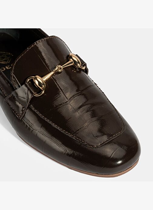 Kadın Kahve Kroko Baskılı Toka Detaylı Deri Loafer - Görsel 5