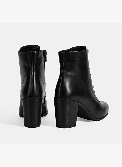 Kadın Siyah Bağcıklı Kalın Topuklu Deri Bot - Görsel 6