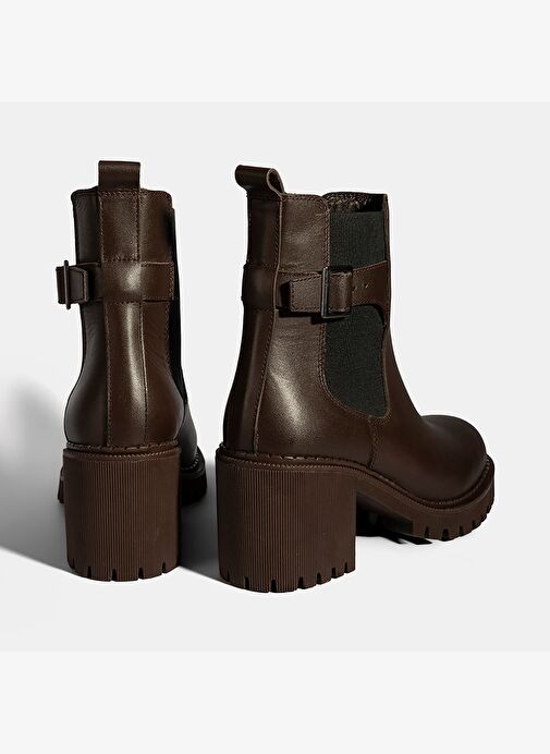 Kadın Kahve Metal Toka Detaylı Topuklu Bot - Görsel 9