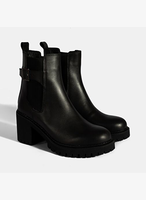 Kadın Siyah Metal Toka Detaylı Topuklu Bot - Görsel 2