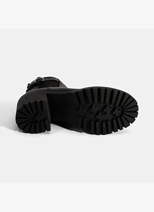 Kadın Siyah Metal Toka Detaylı Topuklu Bot - Görsel 5