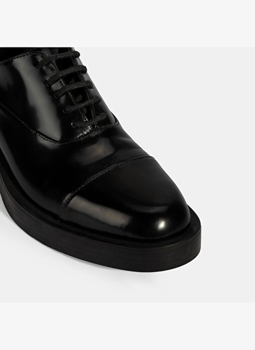 Kadın Siyah Bağcıklı Klasik Deri Ayakkabı - Görsel 7