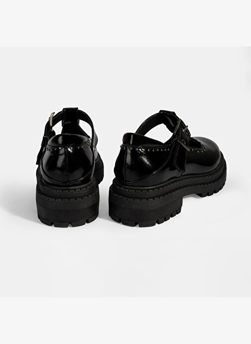 Kadın Siyah Zımba Detaylı T-Bant Rugan Ayakkabı - Görsel 9