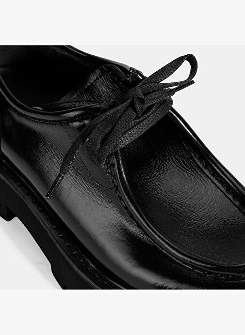 Kadın Siyah Bağcıklı Rugan Günlük Ayakkabı - Görsel 7