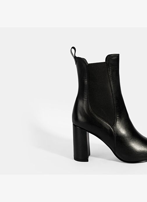 Kadın Siyah Lastikli Sivri Burunlu Topuklu Deri Bot - Görsel 7