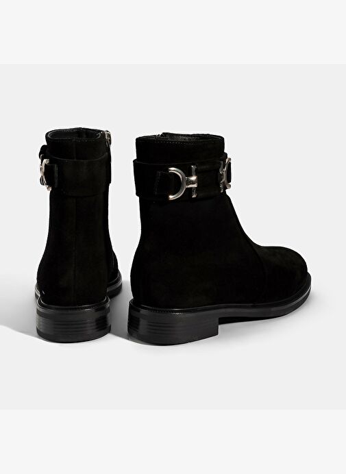 Kadın Siyah Metal Aksesuarlı Süet Bot - Görsel 7