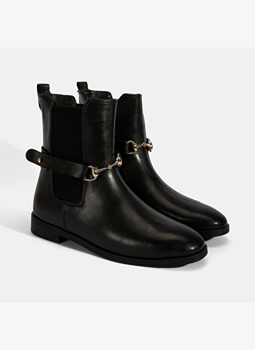 Kadın Siyah Metal Toka Aksesuarlı Bot - Görsel 2