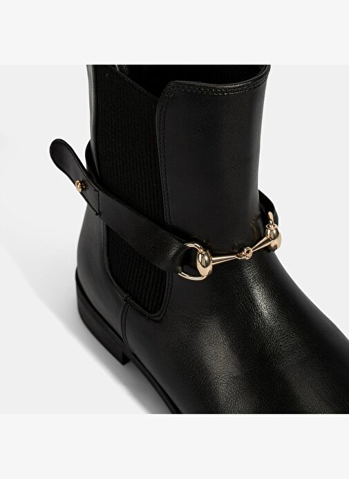 Kadın Siyah Metal Toka Aksesuarlı Bot - Görsel 6
