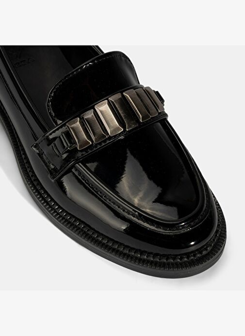 Kadın Siyah Metal Aksesuarlı Loafer - Görsel 7