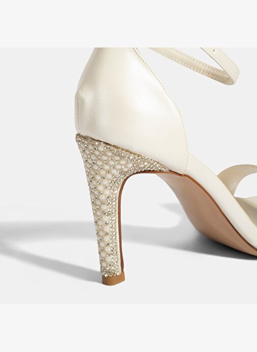Kadın Beyaz Ayarlanabilir Tokalı Taşlı Topuklu Abiye Sandalet - Görsel 6