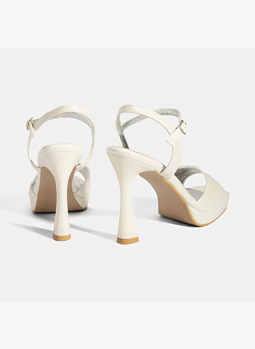 Kadın Beyaz Ayarlanabilir Tokalı Topuklu Gelin Ayakkabısı - Görsel 9