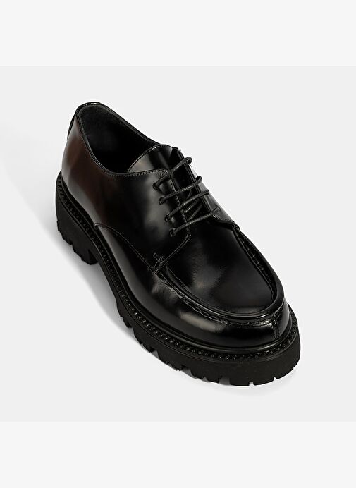 Kadın Siyah Bağcıklı Kalın Tabanlı Deri Günlük Ayakkabı - Görsel 4