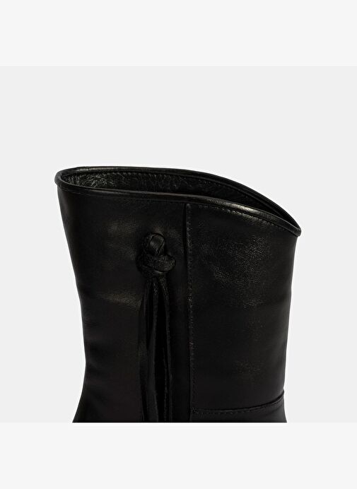 Kadın Siyah Püskül Detaylı Topuklu Deri Bot - Görsel 7