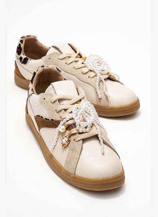 TAREN Bej Hakiki Deri İnci Tokalı Kadın Günlük Spor Ayakkabı - Görsel 2