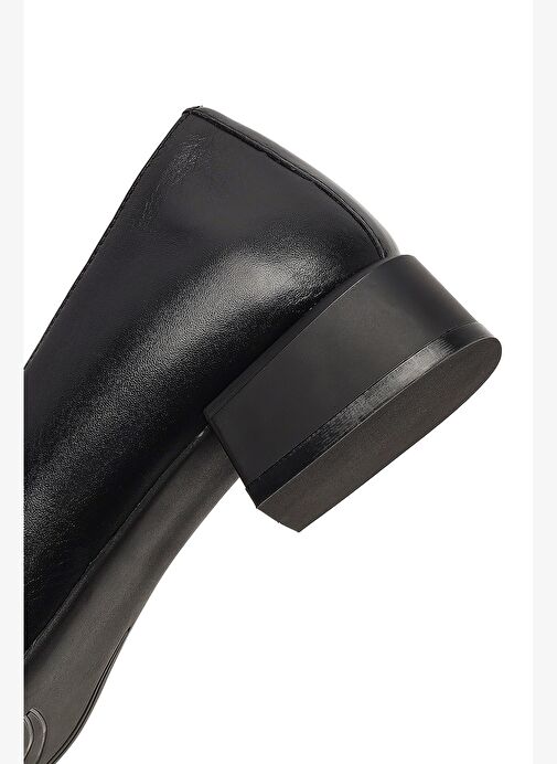 Kadın Siyah Kısa Kalın Topuklu Deri Ayakkabı 25AFD413014 - Görsel 9